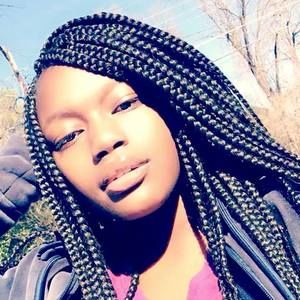 Meet your Posher, Dakeia